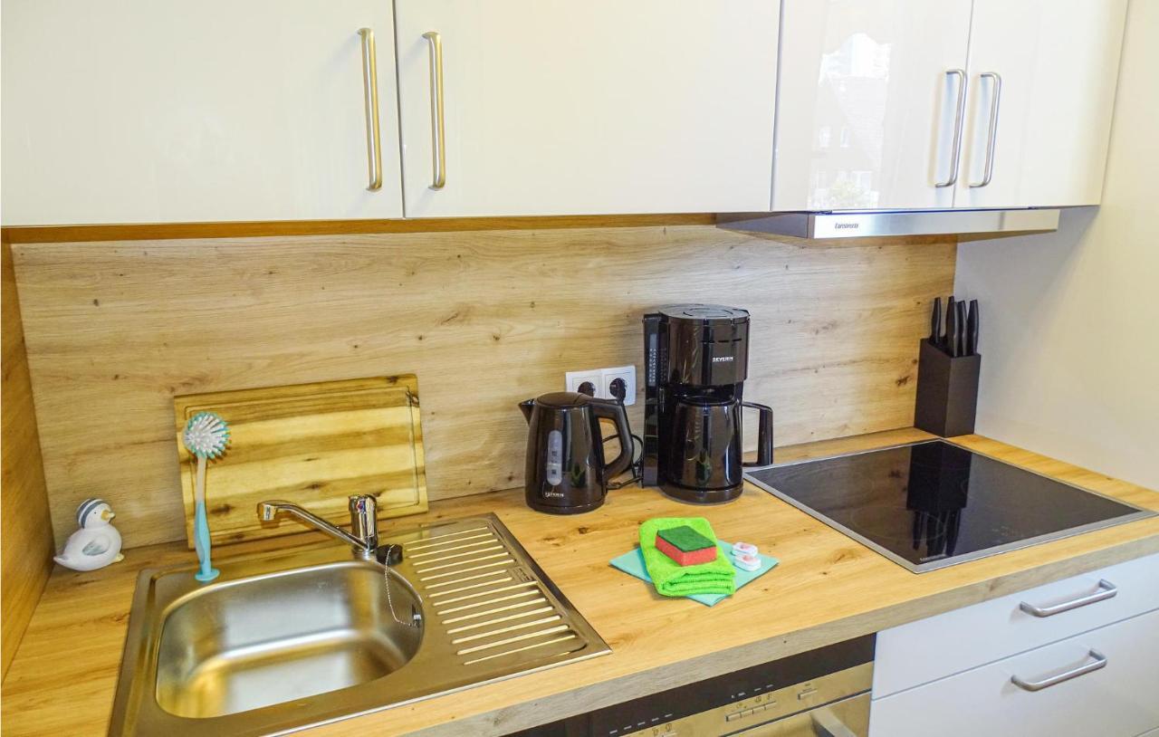Lovely In With Kitchen Apartment *